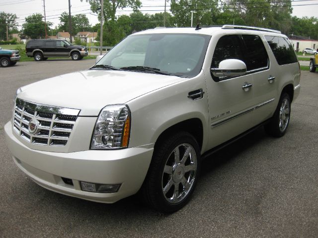 Cadillac Escalade ESV 2011 photo 11