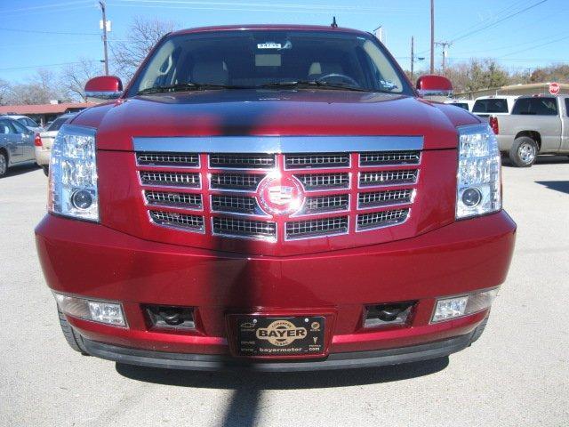 Cadillac Escalade ESV 2011 photo 1