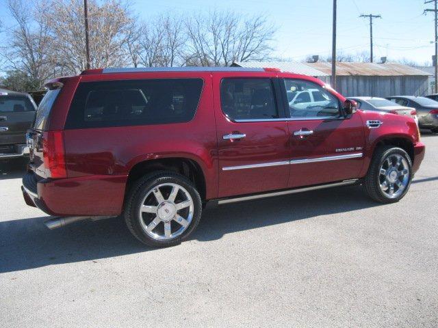 Cadillac Escalade ESV 2011 photo 3