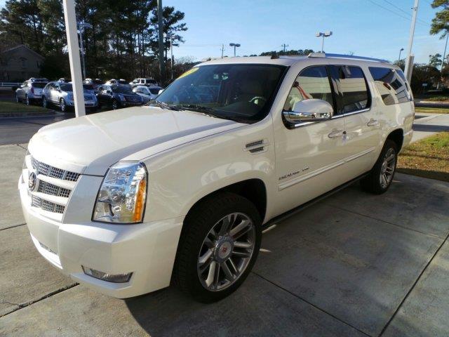 Cadillac Escalade ESV 2013 photo 1