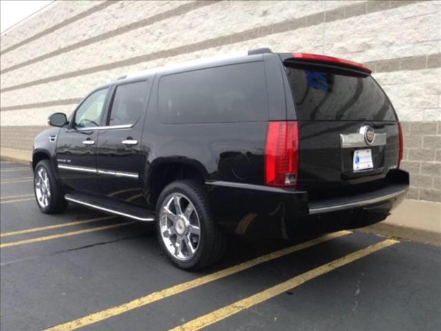 Cadillac Escalade ESV 2014 photo 1