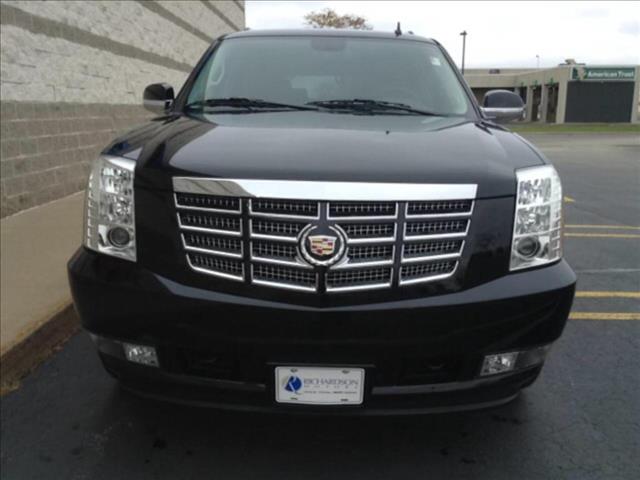 Cadillac Escalade ESV 2014 photo 3