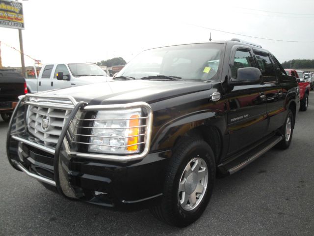 Cadillac Escalade EXT 2002 photo 2