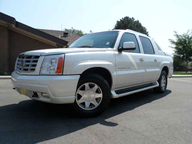 Cadillac Escalade EXT 2002 photo 1