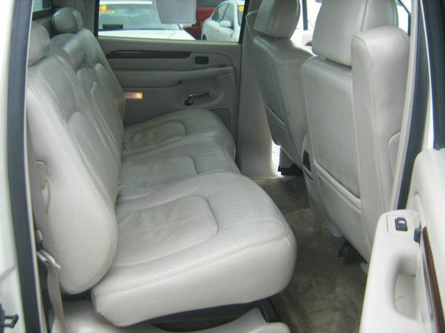 Cadillac Escalade EXT 2002 photo 4