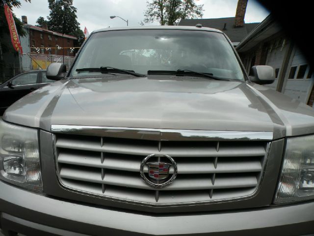 Cadillac Escalade EXT 2002 photo 1