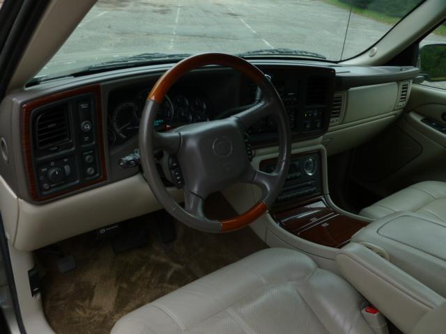 Cadillac Escalade EXT 2002 photo 5