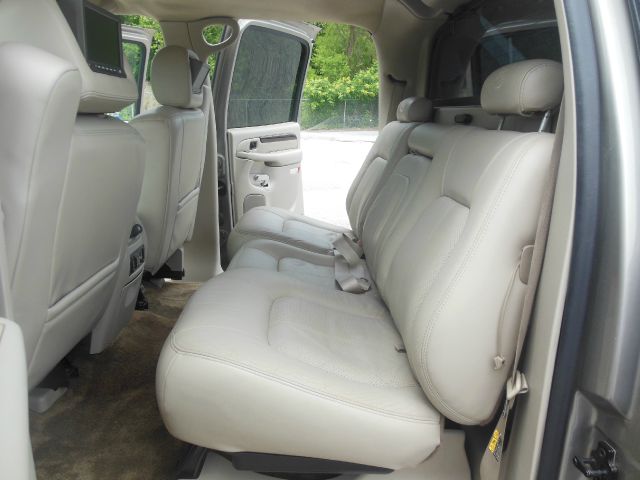 Cadillac Escalade EXT 2002 photo 5