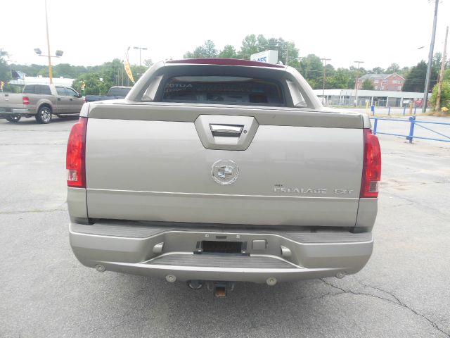 Cadillac Escalade EXT 2002 photo 8