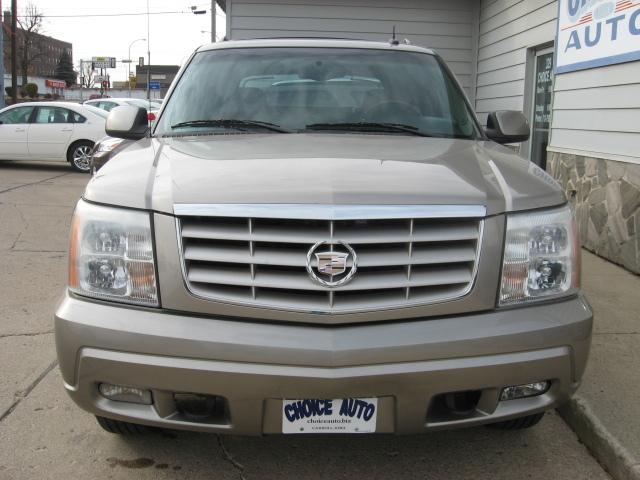 Cadillac Escalade EXT 2002 photo 2