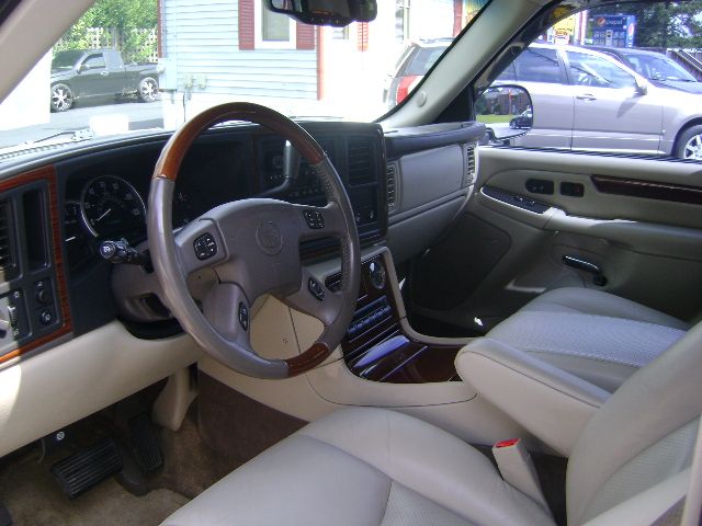 Cadillac Escalade EXT 2003 photo 4