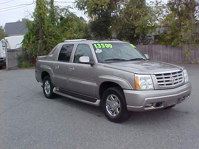 Cadillac Escalade EXT 2003 photo 2