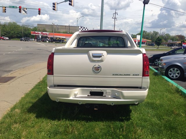 Cadillac Escalade EXT 2004 photo 1