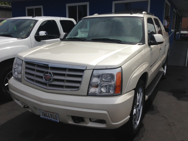 Cadillac Escalade EXT 2006 photo 2