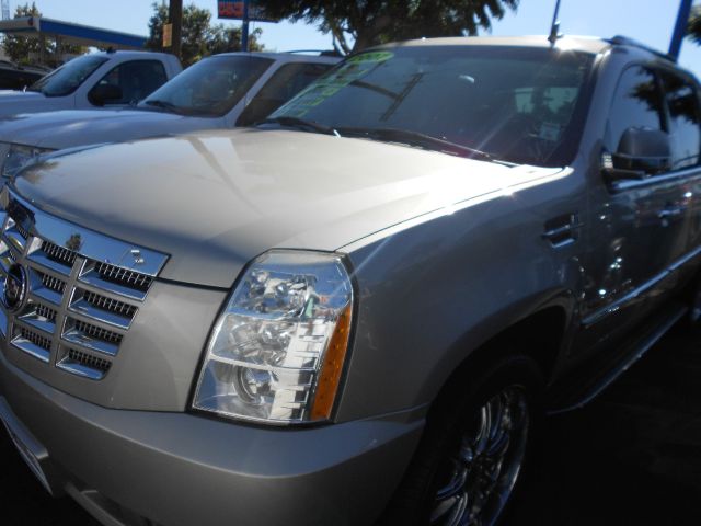 Cadillac Escalade EXT 2007 photo 2