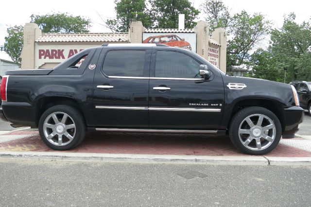 Cadillac Escalade EXT 2008 photo 17