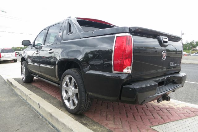 Cadillac Escalade EXT 2008 photo 18