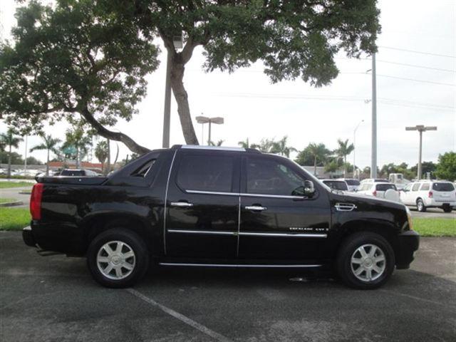 Cadillac Escalade EXT 2008 photo 1