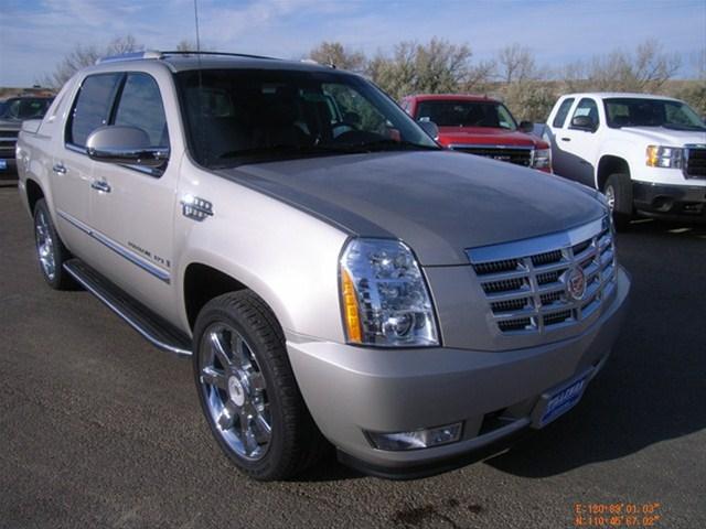 Cadillac Escalade EXT Base Pickup