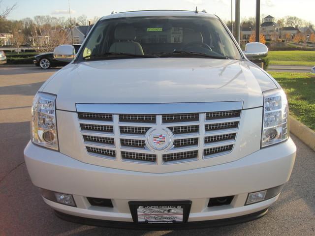 Cadillac Escalade EXT 2009 photo 2