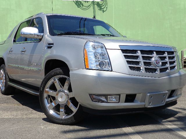 Cadillac Escalade EXT 2010 photo 4