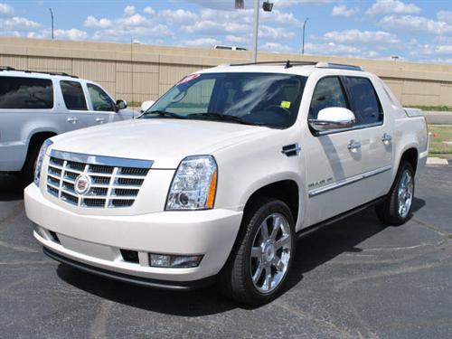 Cadillac Escalade EXT 2010 photo 2