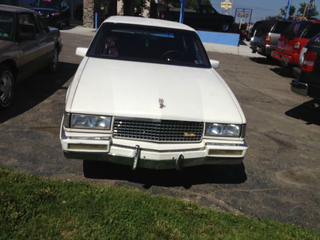 Cadillac Fleetwood 1989 photo 3