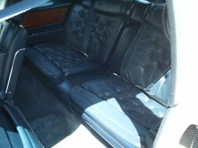 Cadillac Fleetwood 1990 photo 1