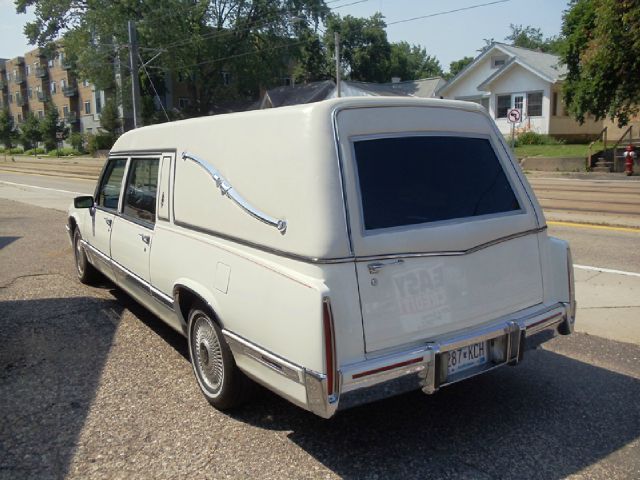 Cadillac Fleetwood 1992 photo 1