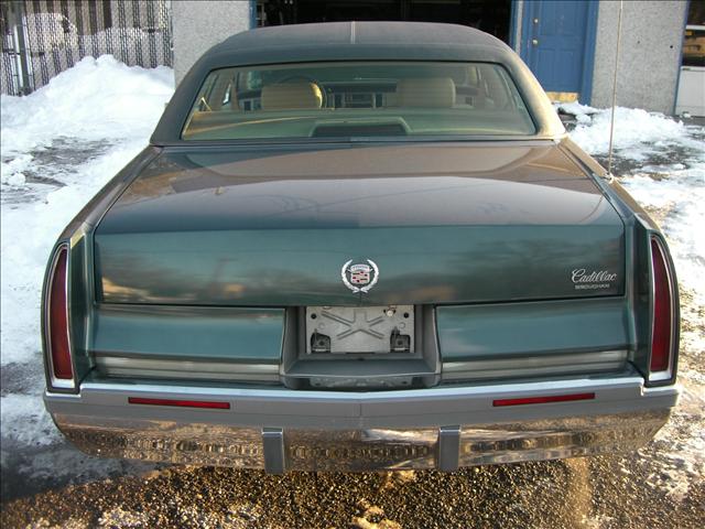 Cadillac Fleetwood 1994 photo 3