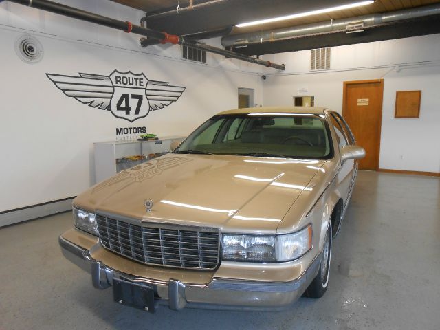 Cadillac Fleetwood 1996 photo 2