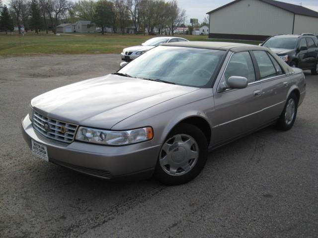 Cadillac SEVILLE 4dr 2WD Ultimate Sedan