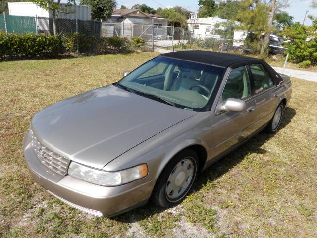 Cadillac SEVILLE Lariat, King Ranch Sedan