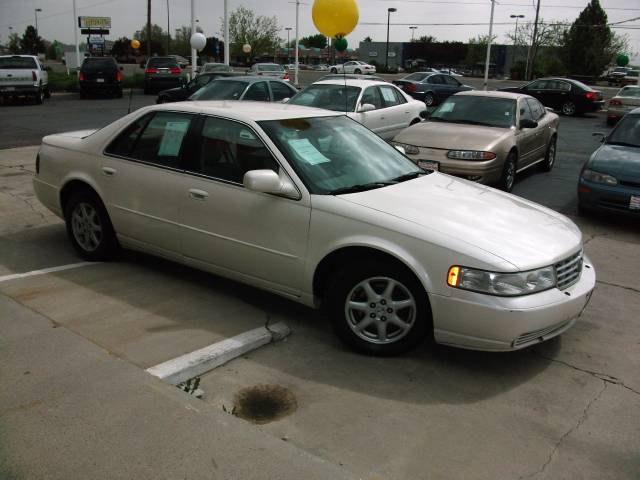 Cadillac SEVILLE 2001 photo 2