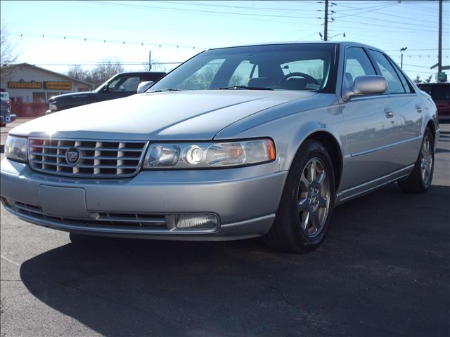 Cadillac SEVILLE DTS Sedan