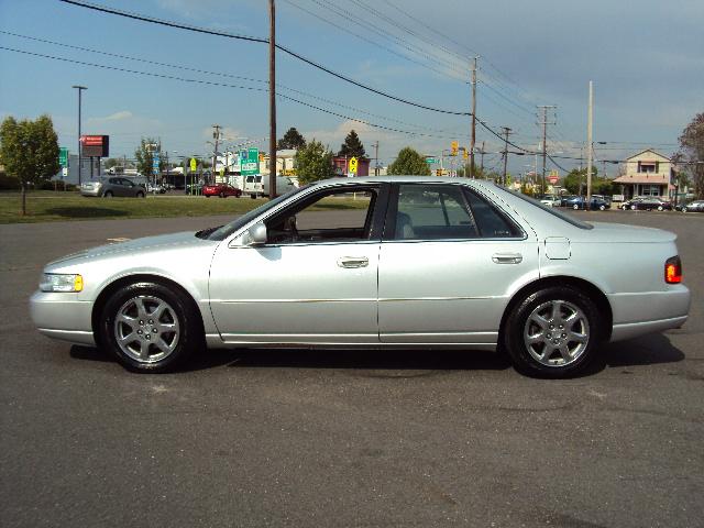 Cadillac SEVILLE DTS Sedan