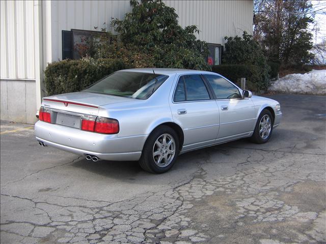 Cadillac SEVILLE DTS Sedan