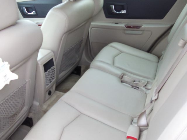 Cadillac SRX 2004 photo 4