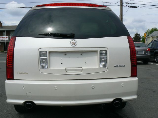 Cadillac SRX 2004 photo 1