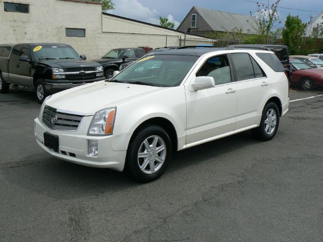 Cadillac SRX 2004 photo 3