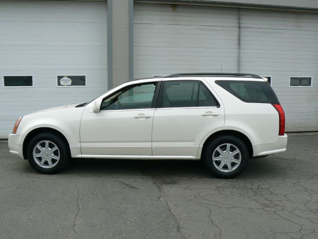 Cadillac SRX 2004 photo 4