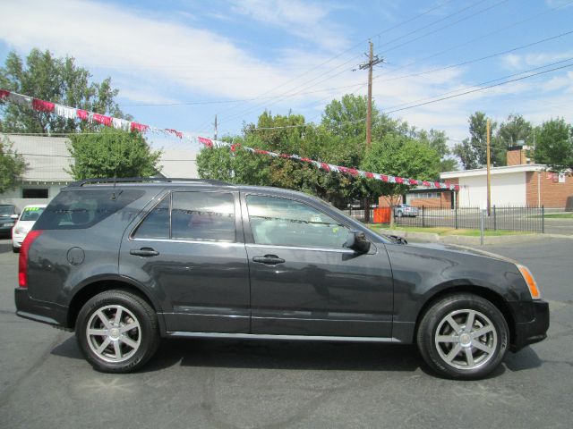 Cadillac SRX 2004 photo 1