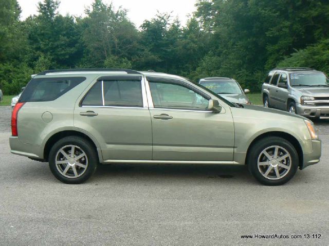 Cadillac SRX 2004 photo 2