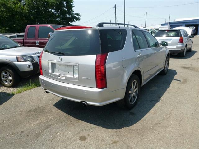 Cadillac SRX 2004 photo 4