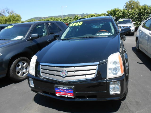 Cadillac SRX 2004 photo 2