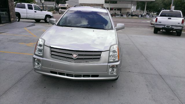 Cadillac SRX 2004 photo 2