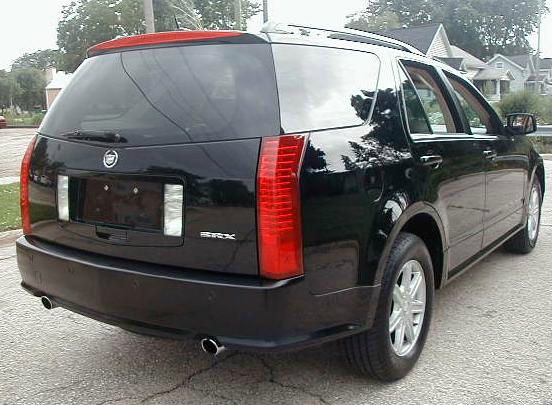 Cadillac SRX 2004 photo 2