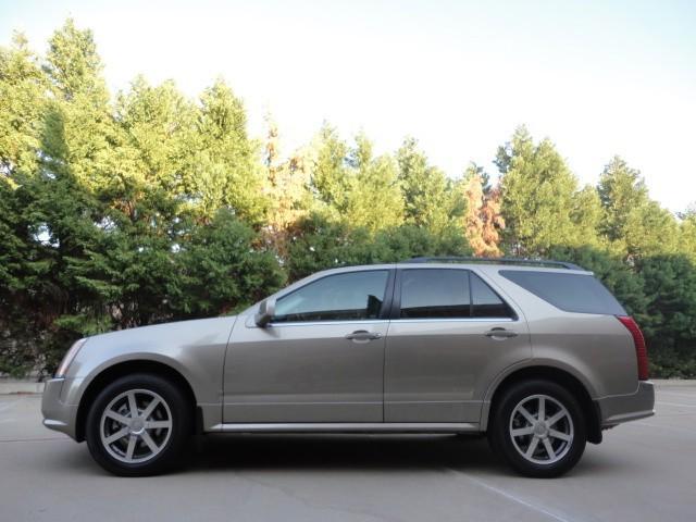 Cadillac SRX 2004 photo 3