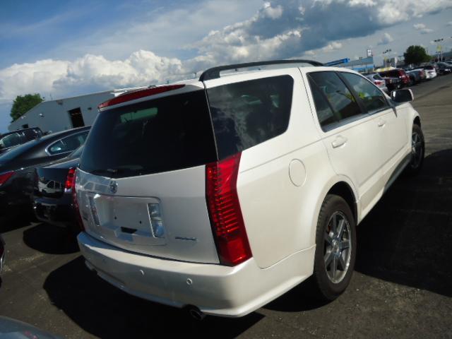 Cadillac SRX 2004 photo 1