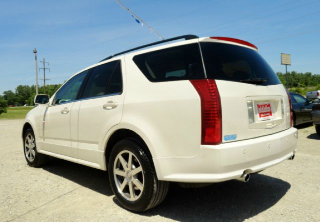 Cadillac SRX 2004 photo 13